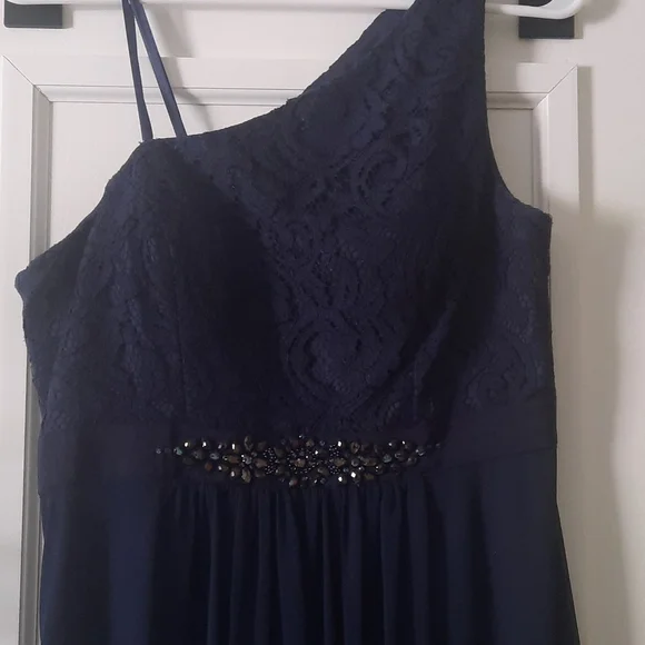 Adrianna Papell Dress - Picture 2 of 5